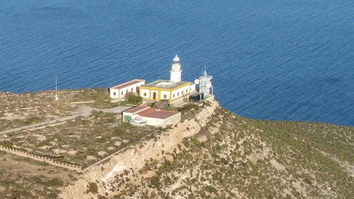 faro-de-mesa-roldan